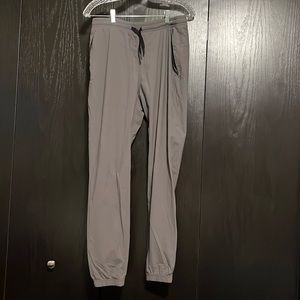 UNRL Men’s Grey In-Flex Jogger III (Size M)